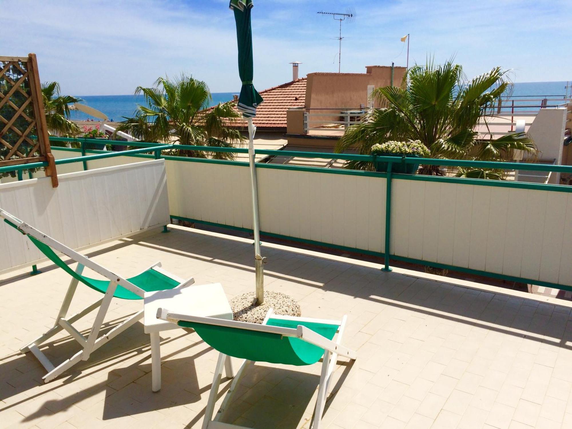 Lungomare Hotel Marina di Cecina Værelse billede