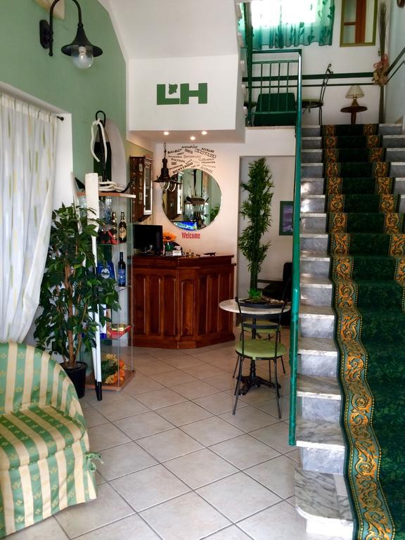 Lungomare Hotel Marina di Cecina Eksteriør billede