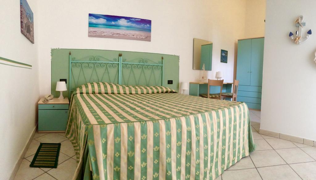 Lungomare Hotel Marina di Cecina Eksteriør billede