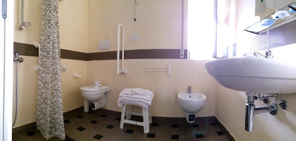 Lungomare Hotel Marina di Cecina Eksteriør billede