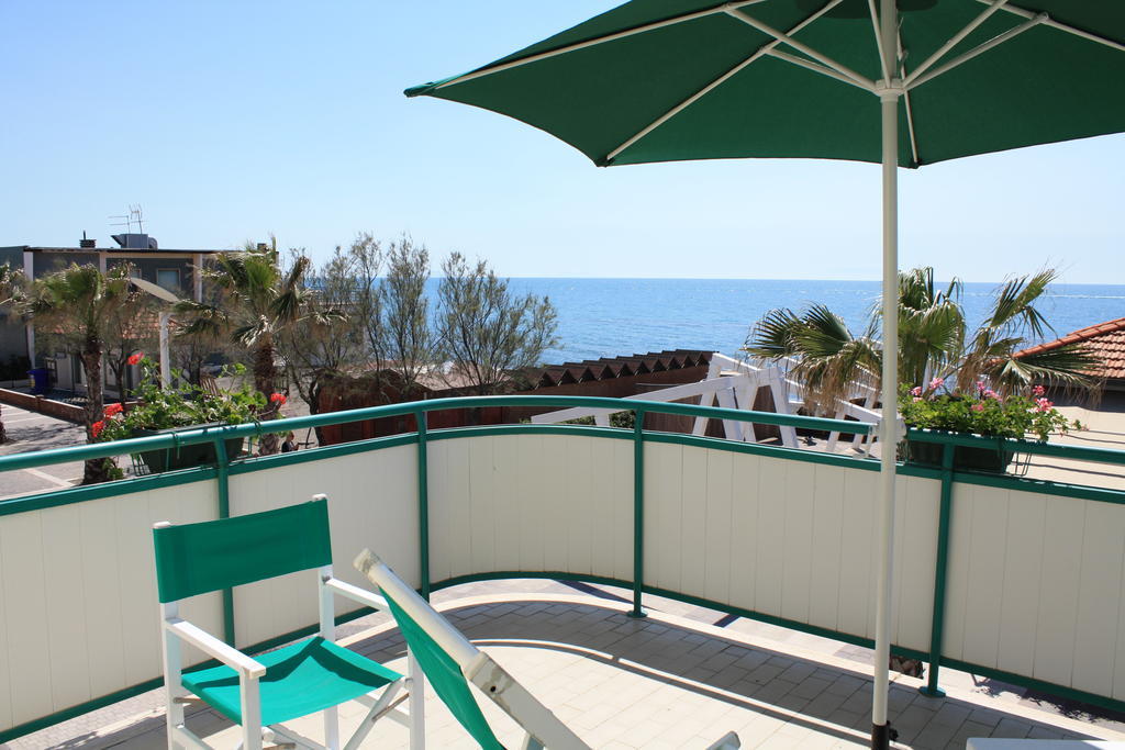 Lungomare Hotel Marina di Cecina Værelse billede